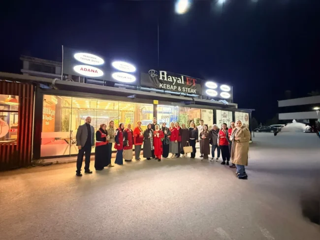 kizilay-kocaeli-kadinlar-kolundan-anlamli-jest-8-martta-bi-hayal-et-sofrasi
